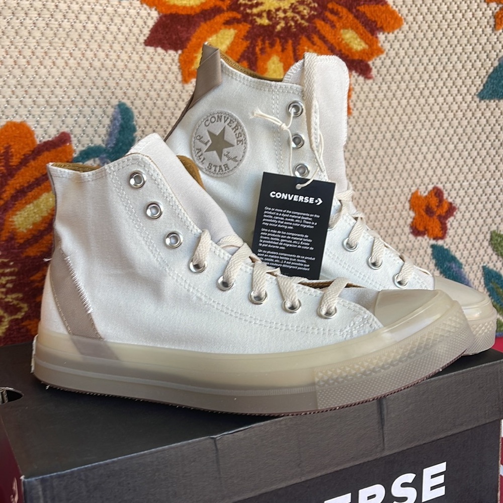 Converse A03294C
CTAS CX HI
EGRET/NOMAD KHAKI/WHEAT WMNS sneakers - Picture 8 of 16
